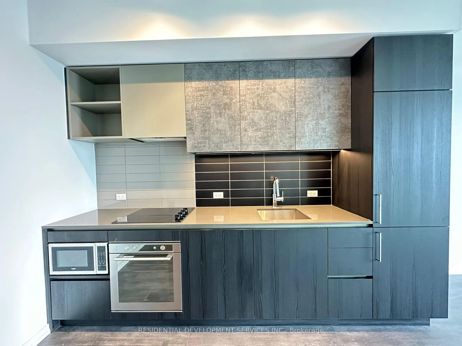 Photo 2 of Unit 911, 7890 Jane Street, Vaughan, Vaughan Corporate Centre — HOMEH