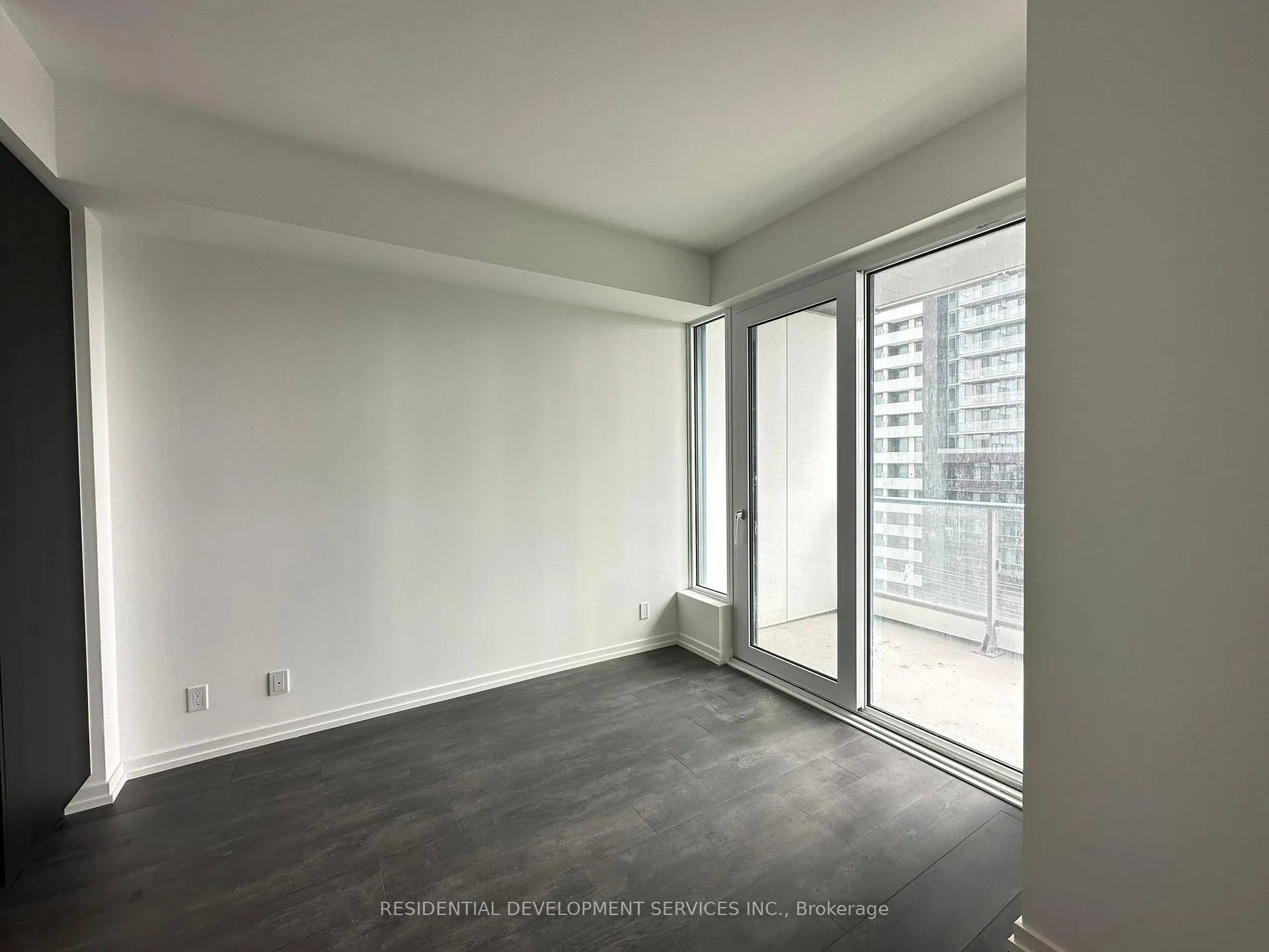 Photo 6 of Unit 911, 7890 Jane Street, Vaughan, Vaughan Corporate Centre — HOMEH