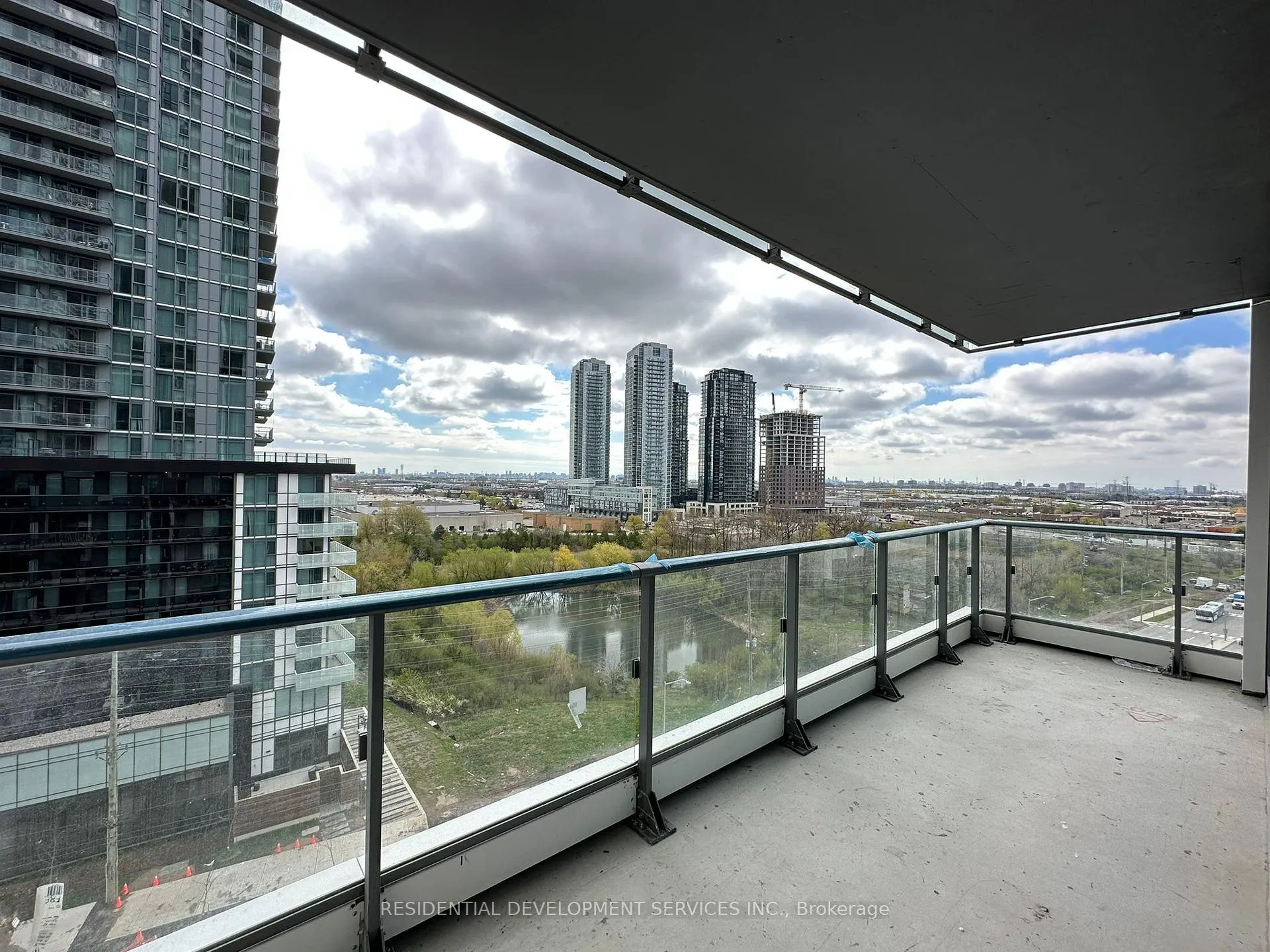 Photo 11 of Unit 911, 7890 Jane Street, Vaughan, Vaughan Corporate Centre — HOMEH