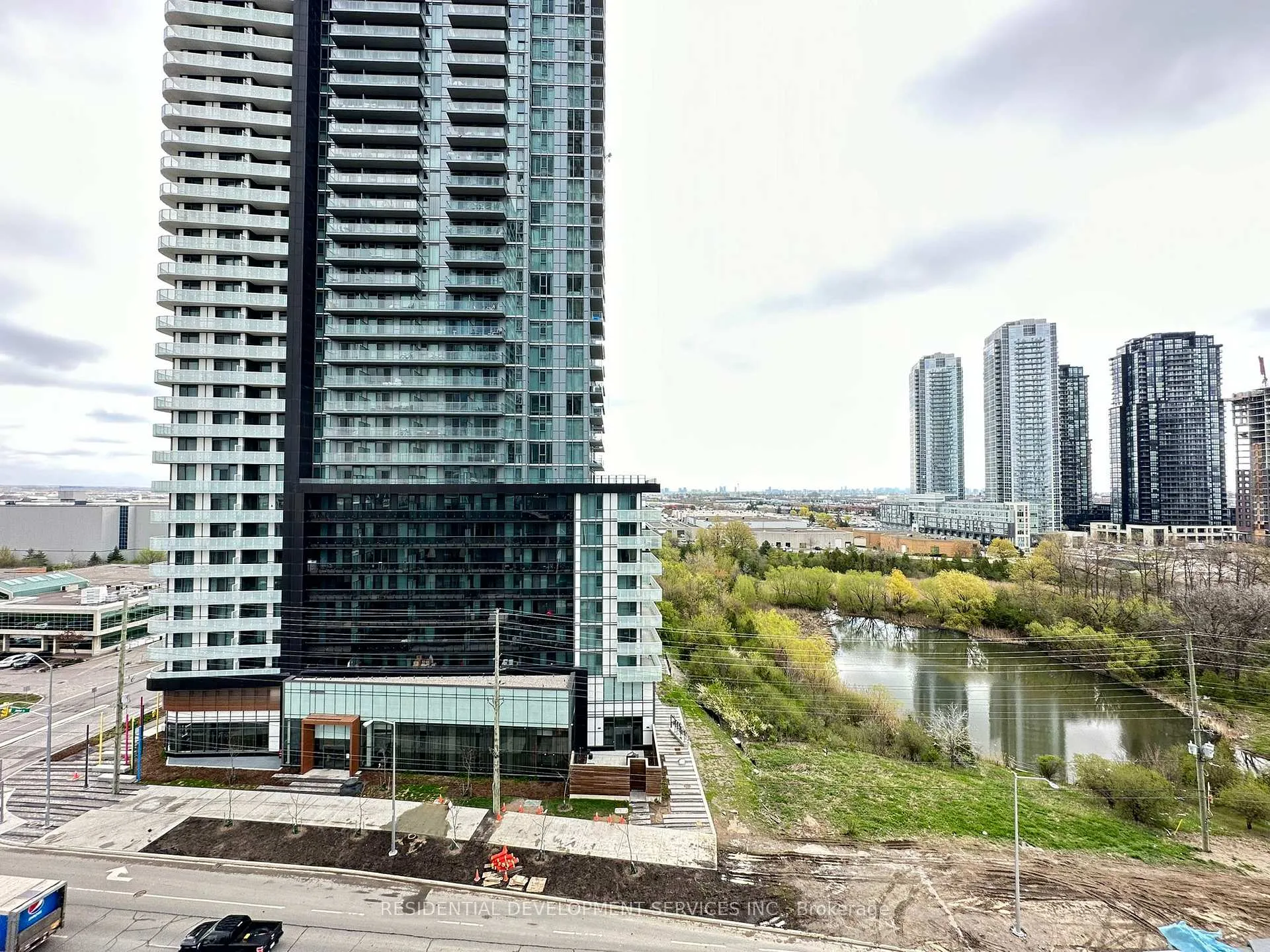Photo 13 of Unit 911, 7890 Jane Street, Vaughan, Vaughan Corporate Centre — HOMEH