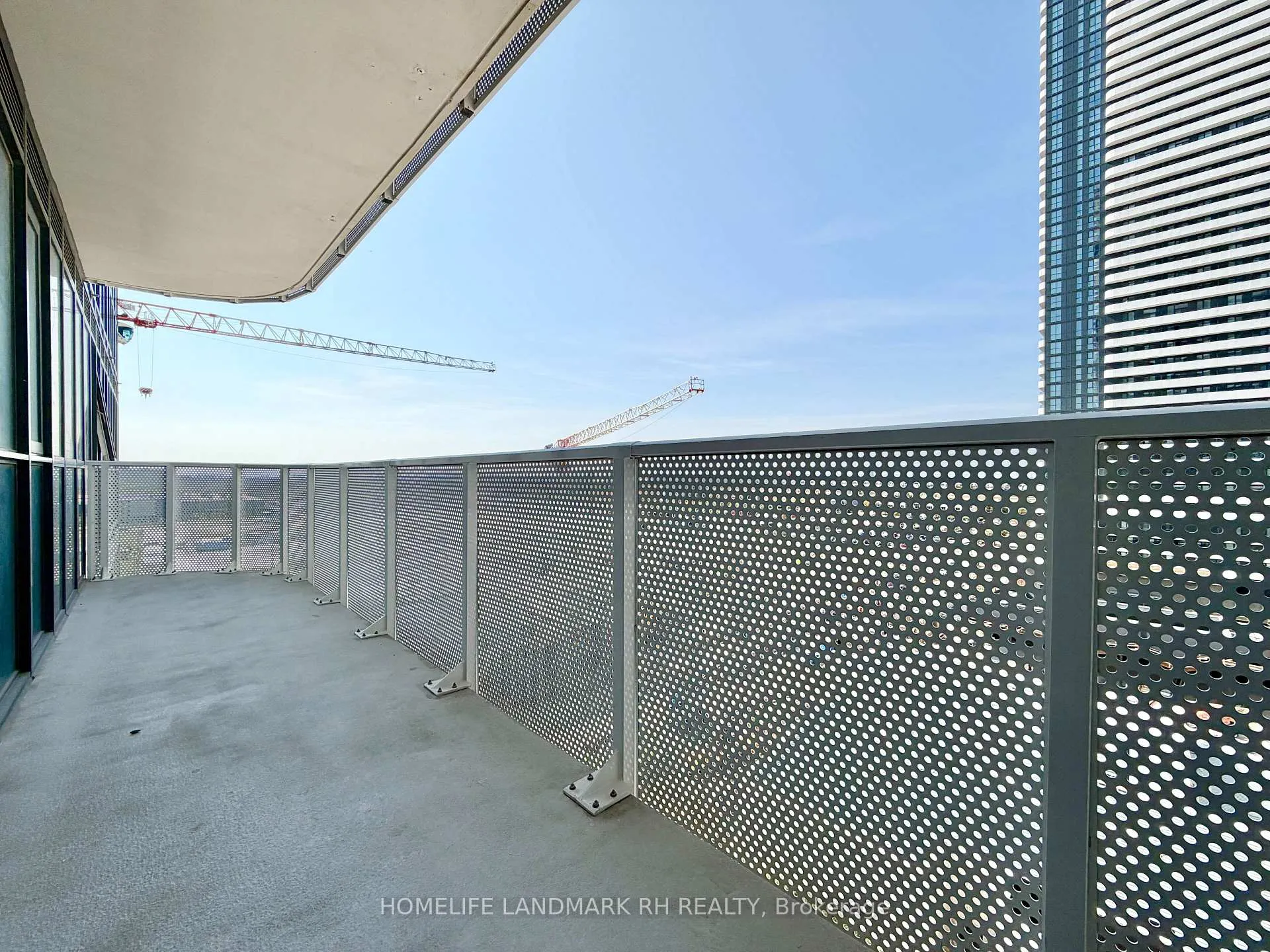 Photo 10 of Unit 915, 28 Interchange Way, Vaughan, Vaughan Corporate Centre — HOMEH