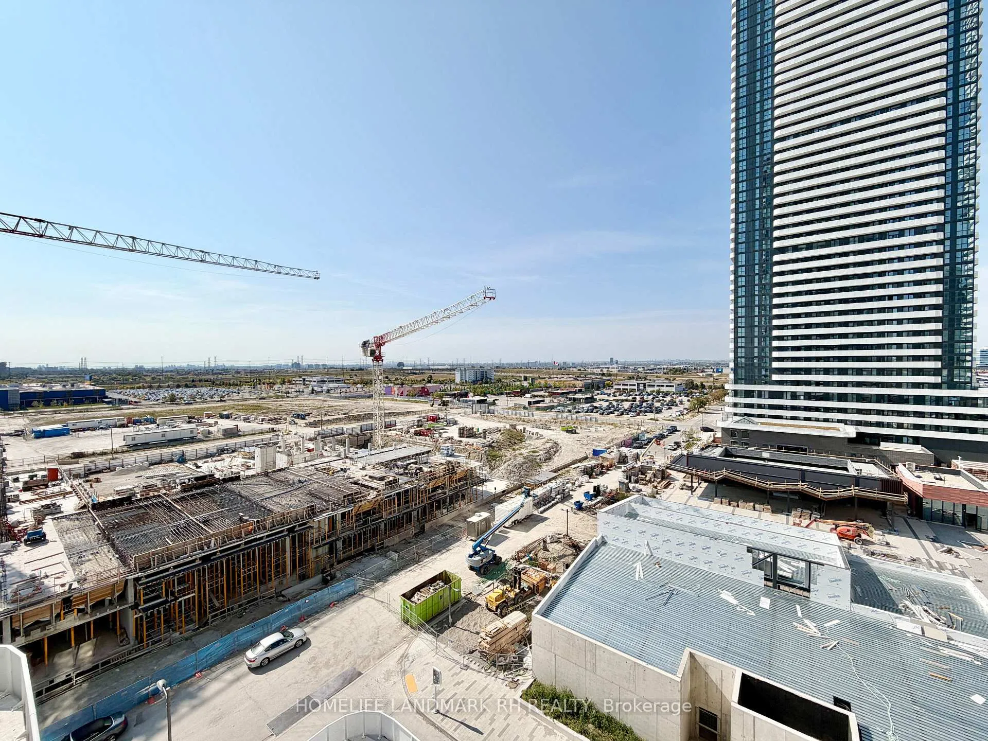 Photo 13 of Unit 915, 28 Interchange Way, Vaughan, Vaughan Corporate Centre — HOMEH