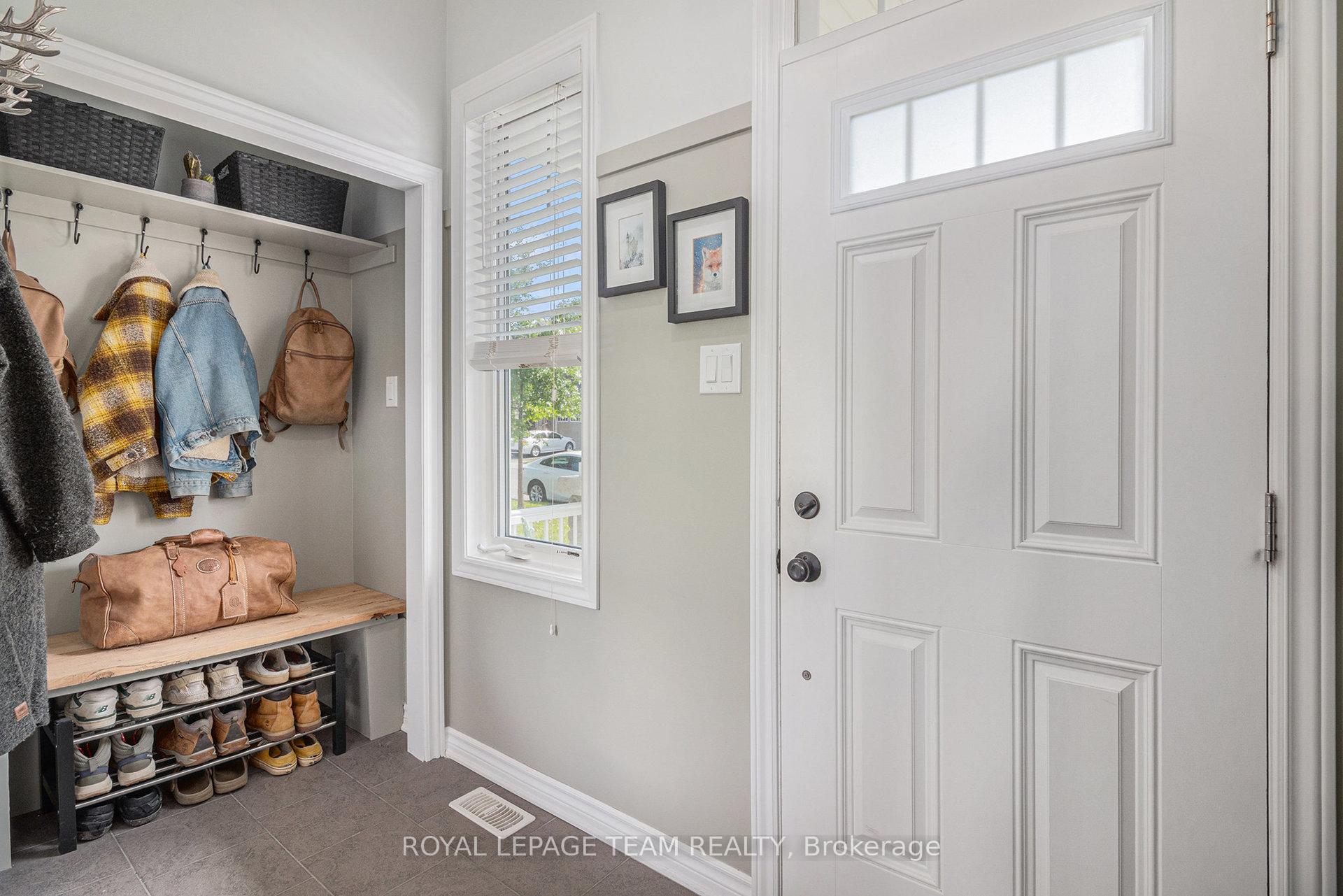 Photo 5 of 91 Damselfly Way, Ottawa, Barrhaven - Half Moon Bay — HOMEH
