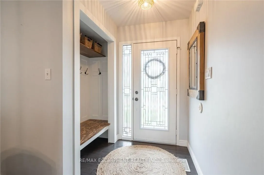 Photo 4 of 141 Voyager Pass, Hamilton, Binbrook — HOMEH