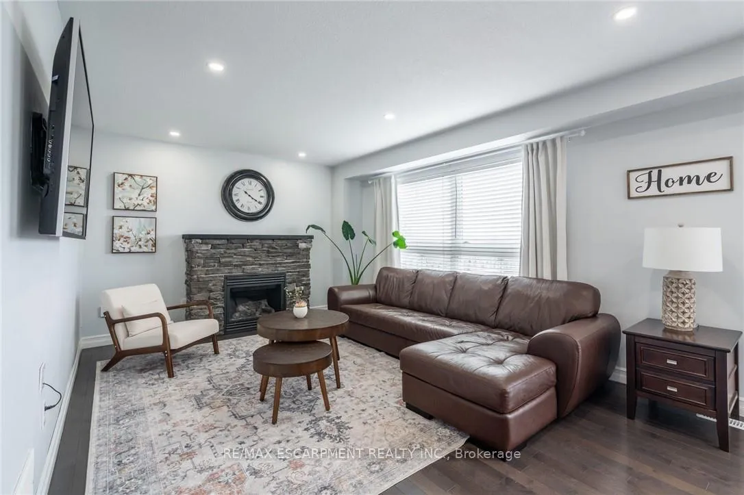 Photo 14 of 141 Voyager Pass, Hamilton, Binbrook — HOMEH