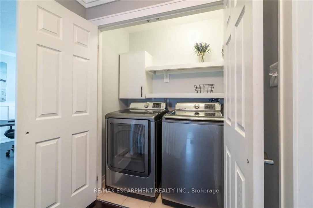 Photo 19 of 141 Voyager Pass, Hamilton, Binbrook — HOMEH