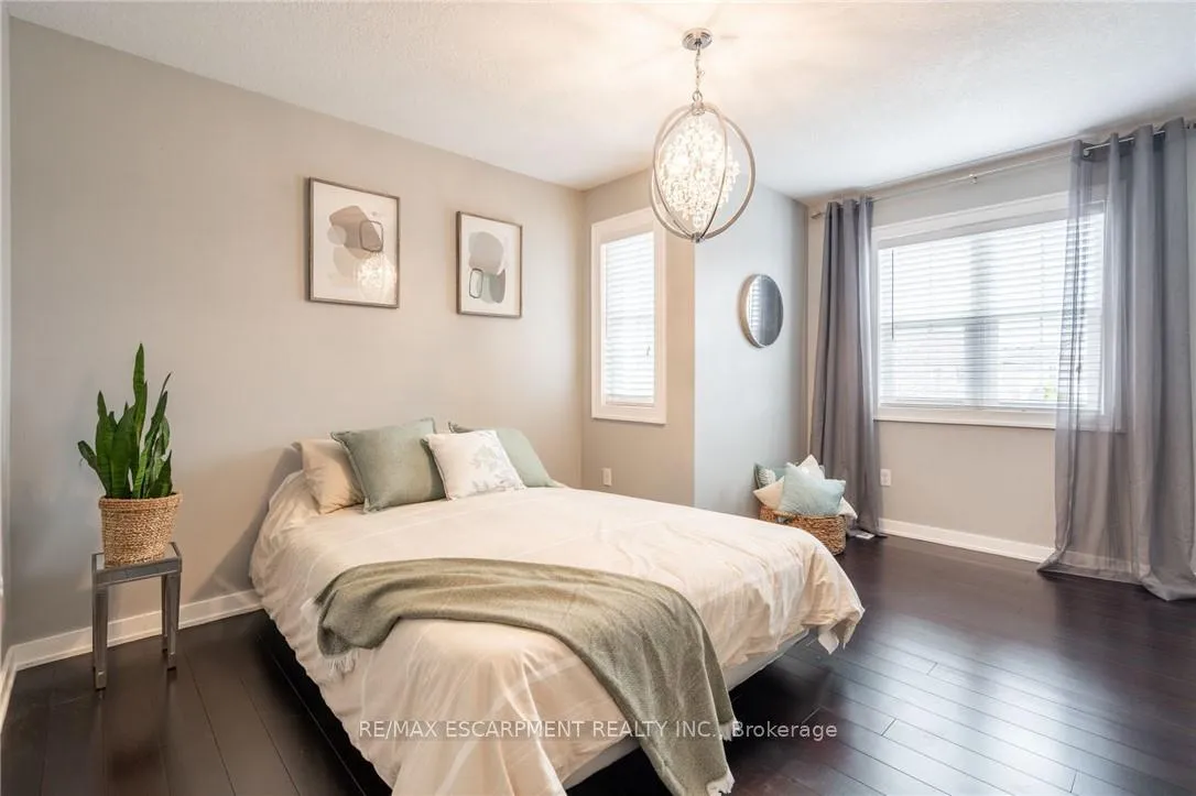 Photo 20 of 141 Voyager Pass, Hamilton, Binbrook — HOMEH