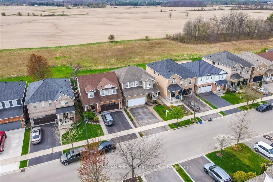 Photo 43 of 141 Voyager Pass, Hamilton, Binbrook — HOMEH