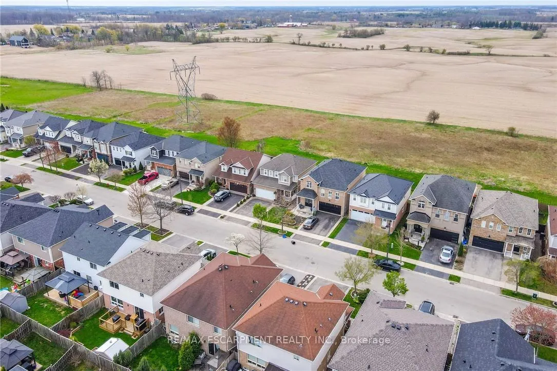 Photo 46 of 141 Voyager Pass, Hamilton, Binbrook — HOMEH