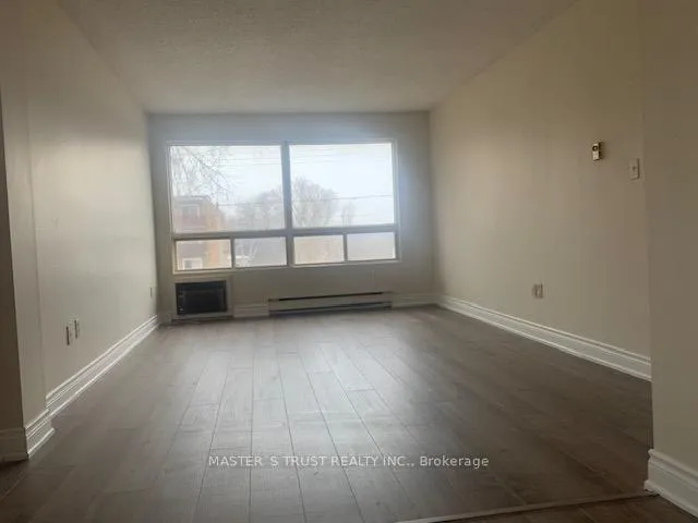 Photo 3 of Unit 208, 837 Simcoe Street S, Oshawa, Lakeview — HOMEH