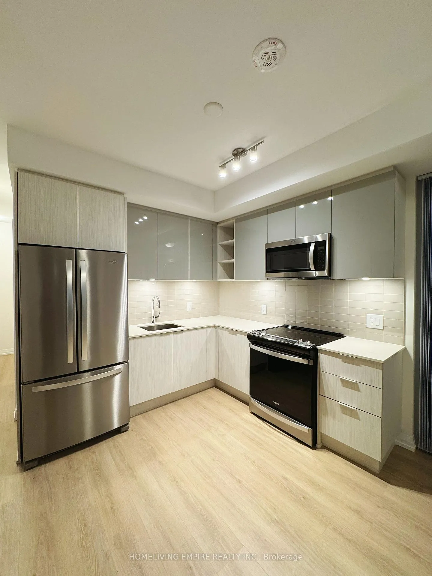 Photo 6 of Unit 2013, 50 Dunfield Avenue, Toronto, Mount Pleasant West — HOMEH