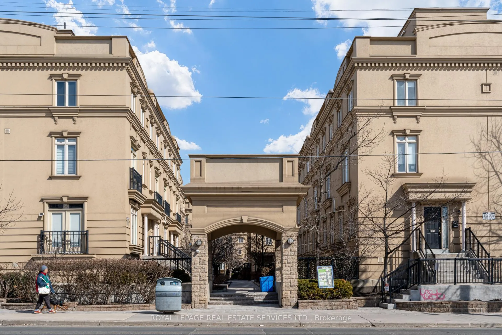 Front of Unit TH31, 80 Carr Street