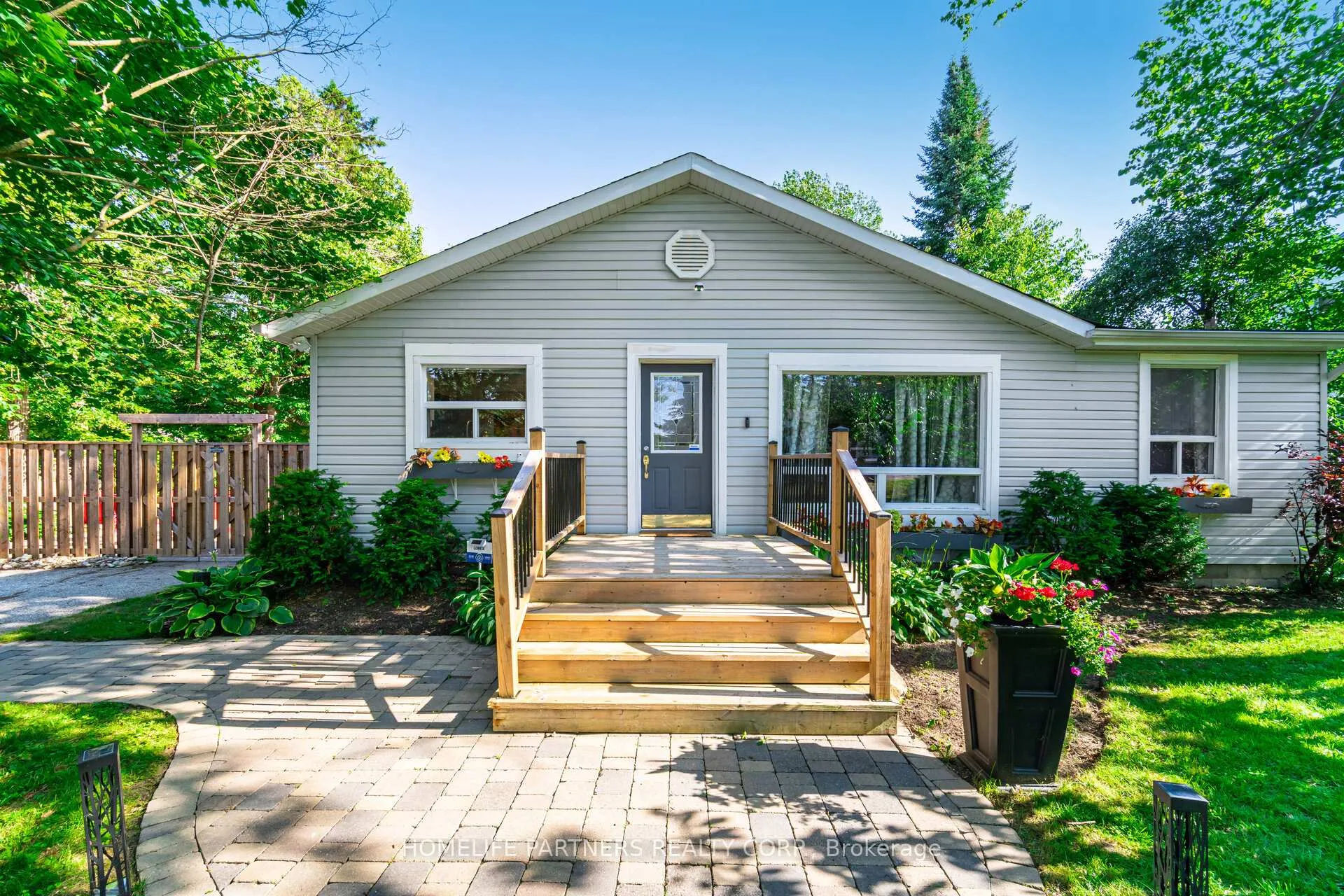 Photo 1 of 749 Happyvale Drive, Innisfil, Alcona — HOMEH