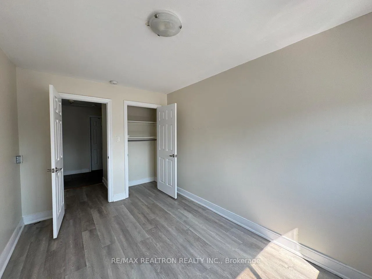 Photo 8 of Unit 205, 14810 Yonge Street, Aurora, Aurora Highlands — HOMEH
