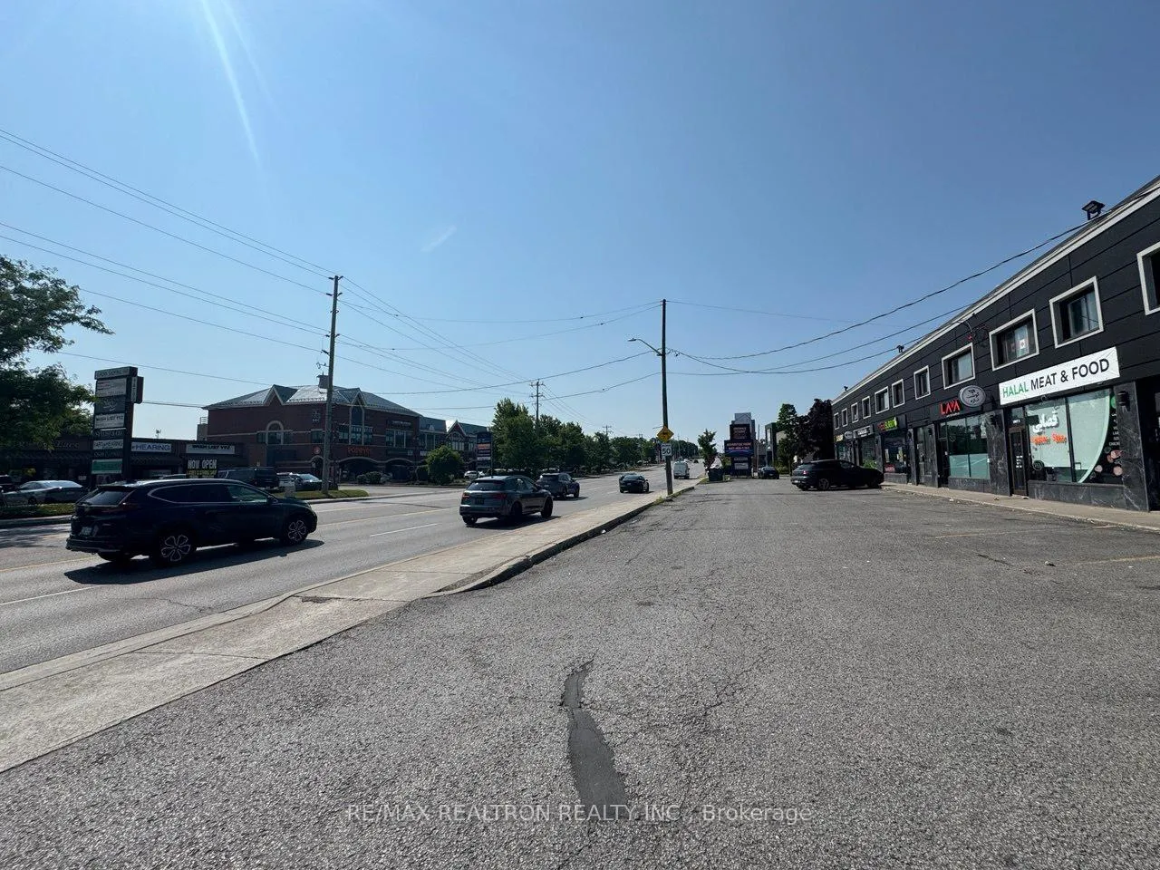 Photo 9 of Unit 205, 14810 Yonge Street, Aurora, Aurora Highlands — HOMEH