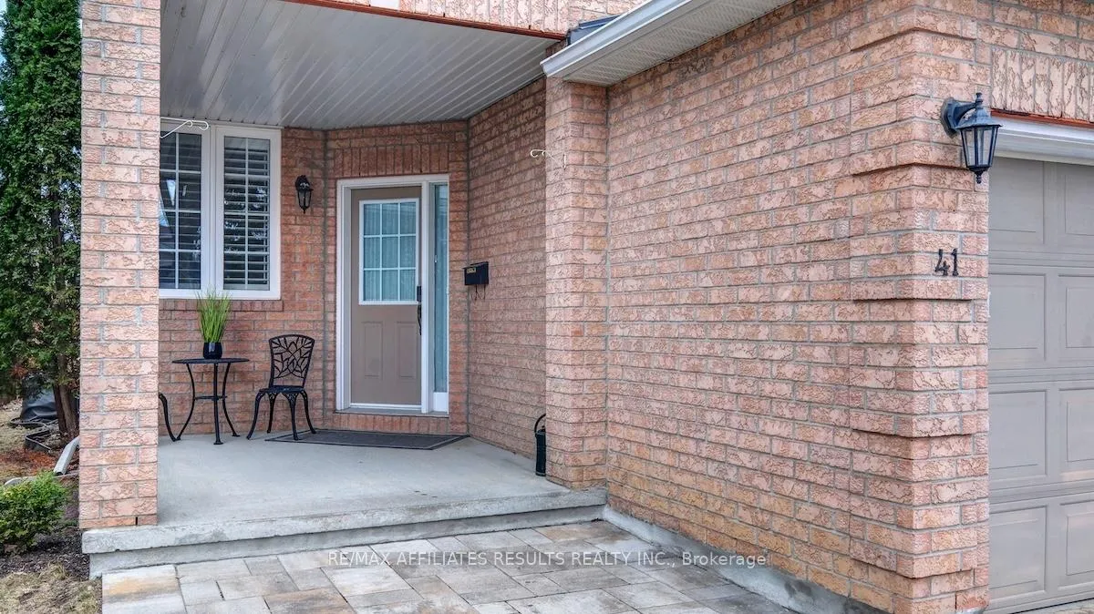 Photo 2 of 41 Fairlop Way, Ottawa, Barrhaven - Longfields — HOMEH