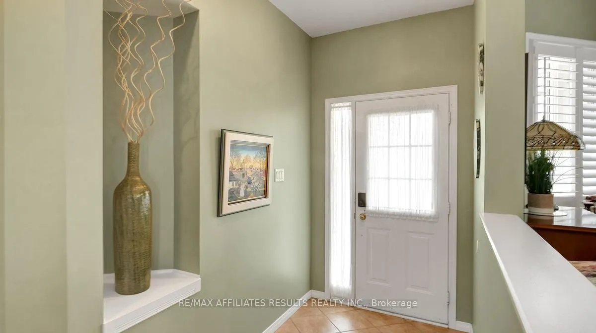 Photo 4 of 41 Fairlop Way, Ottawa, Barrhaven - Longfields — HOMEH