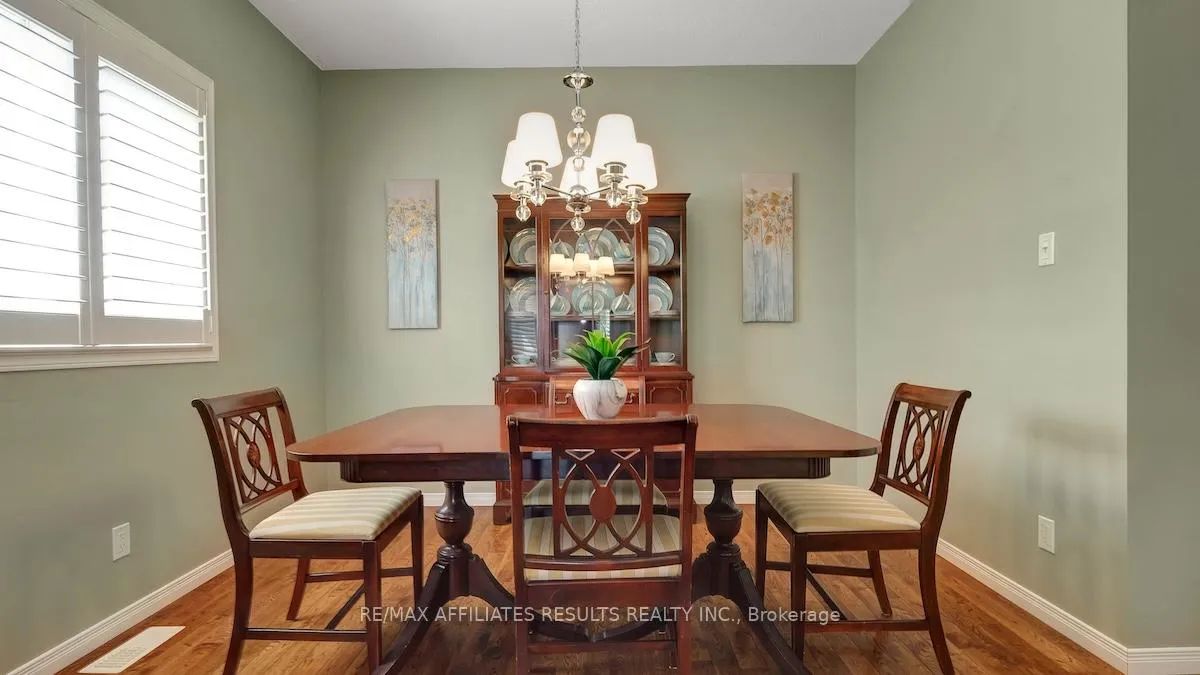Photo 10 of 41 Fairlop Way, Ottawa, Barrhaven - Longfields — HOMEH