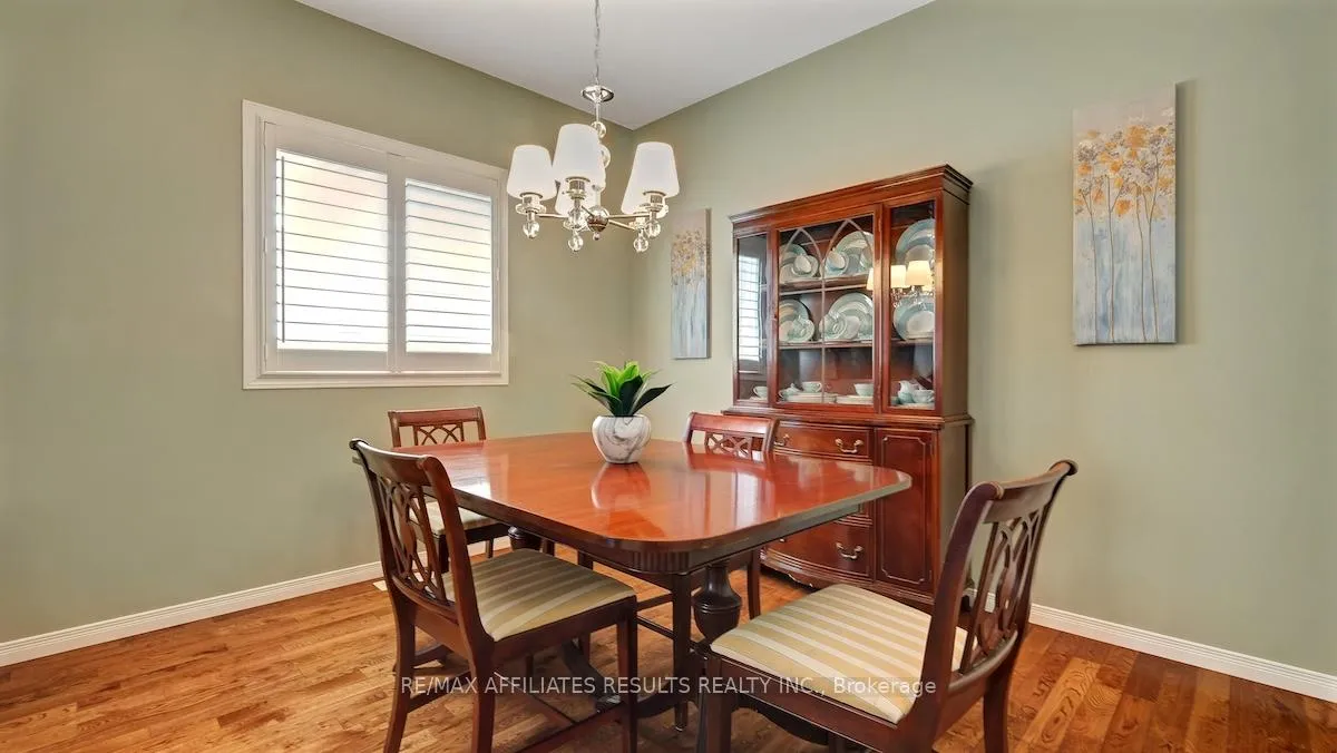 Photo 11 of 41 Fairlop Way, Ottawa, Barrhaven - Longfields — HOMEH