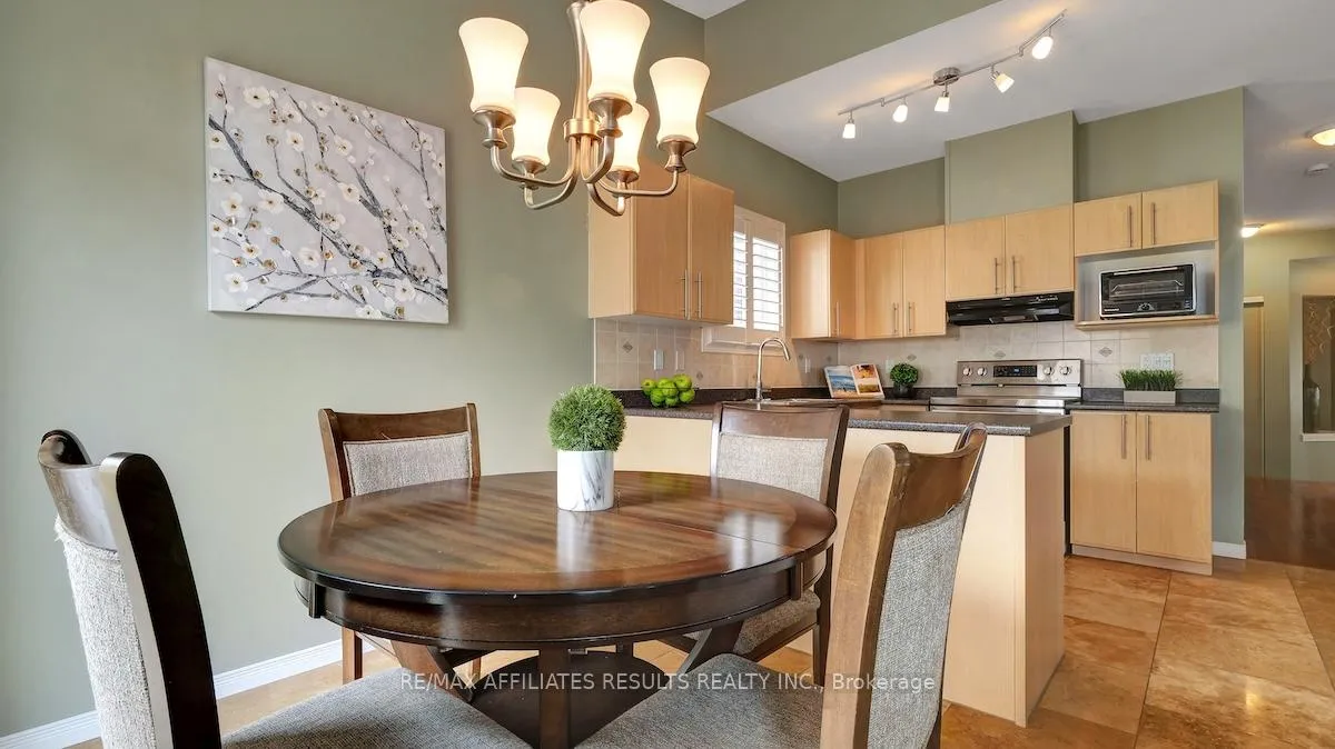 Photo 12 of 41 Fairlop Way, Ottawa, Barrhaven - Longfields — HOMEH
