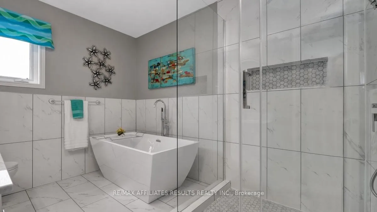 Photo 28 of 41 Fairlop Way, Ottawa, Barrhaven - Longfields — HOMEH