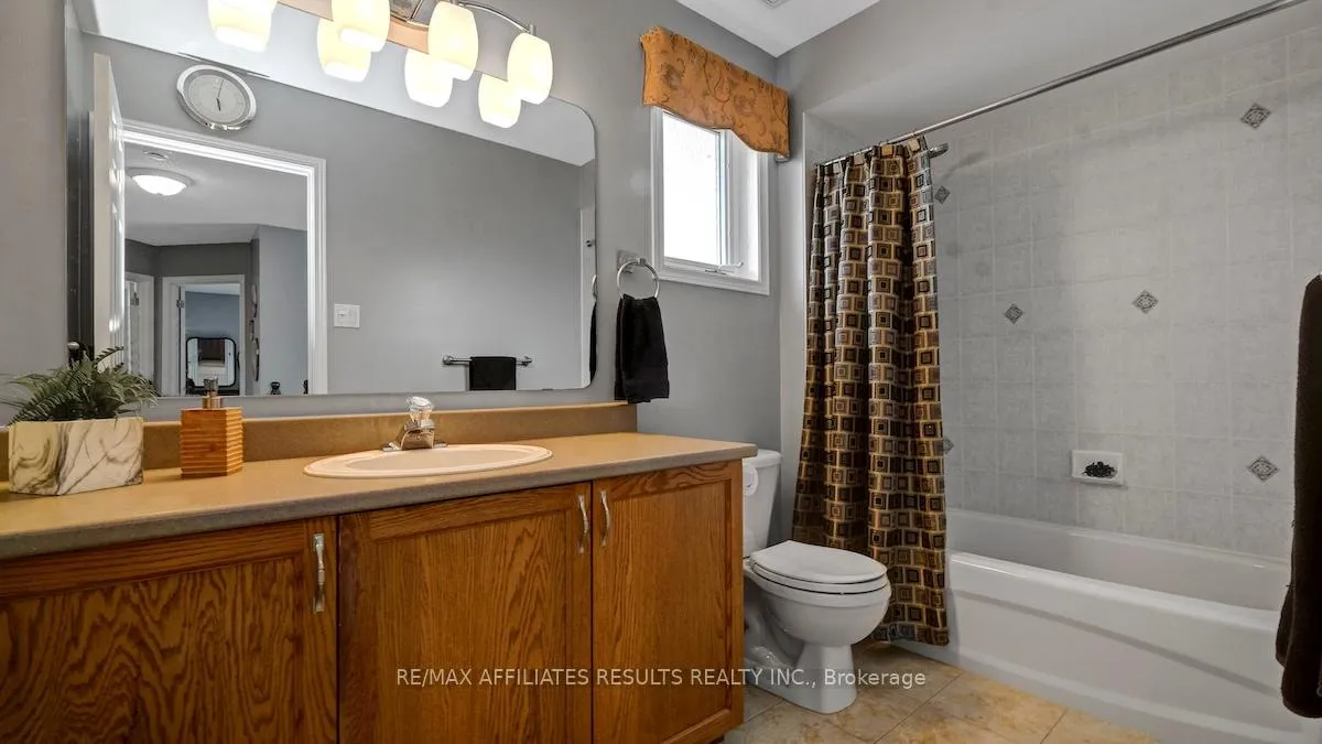 Photo 33 of 41 Fairlop Way, Ottawa, Barrhaven - Longfields — HOMEH