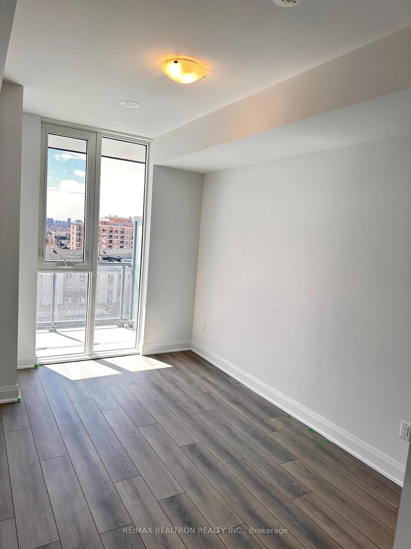 Photo 5 of Unit 906E, 20 Gatineau Drive, Vaughan, Beverley Glen — HOMEH
