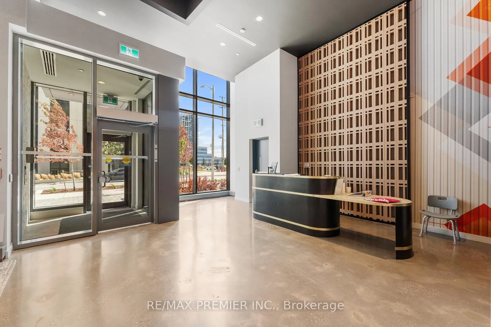 Photo 4 of Unit 1412, 10 Abeja Street, Vaughan, Concord — HOMEH