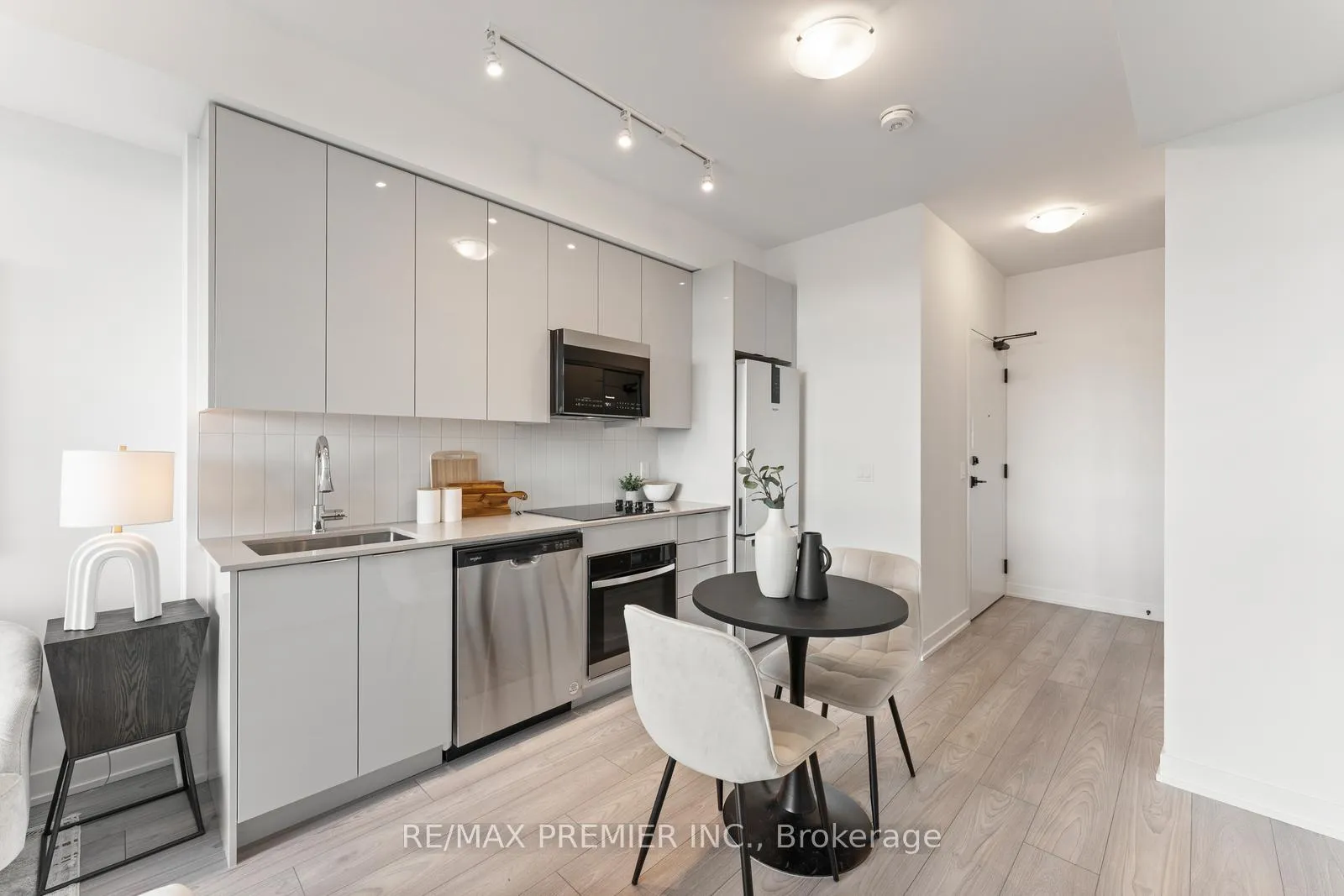 Photo 12 of Unit 1412, 10 Abeja Street, Vaughan, Concord — HOMEH
