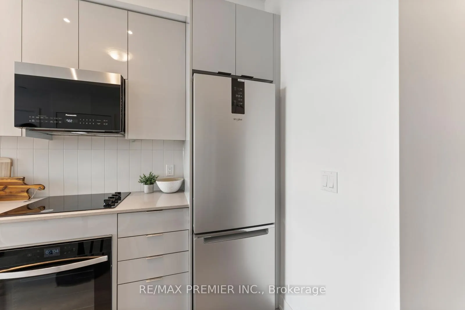 Photo 17 of Unit 1412, 10 Abeja Street, Vaughan, Concord — HOMEH
