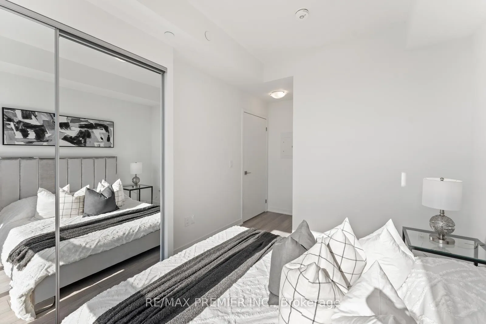 Photo 22 of Unit 1412, 10 Abeja Street, Vaughan, Concord — HOMEH