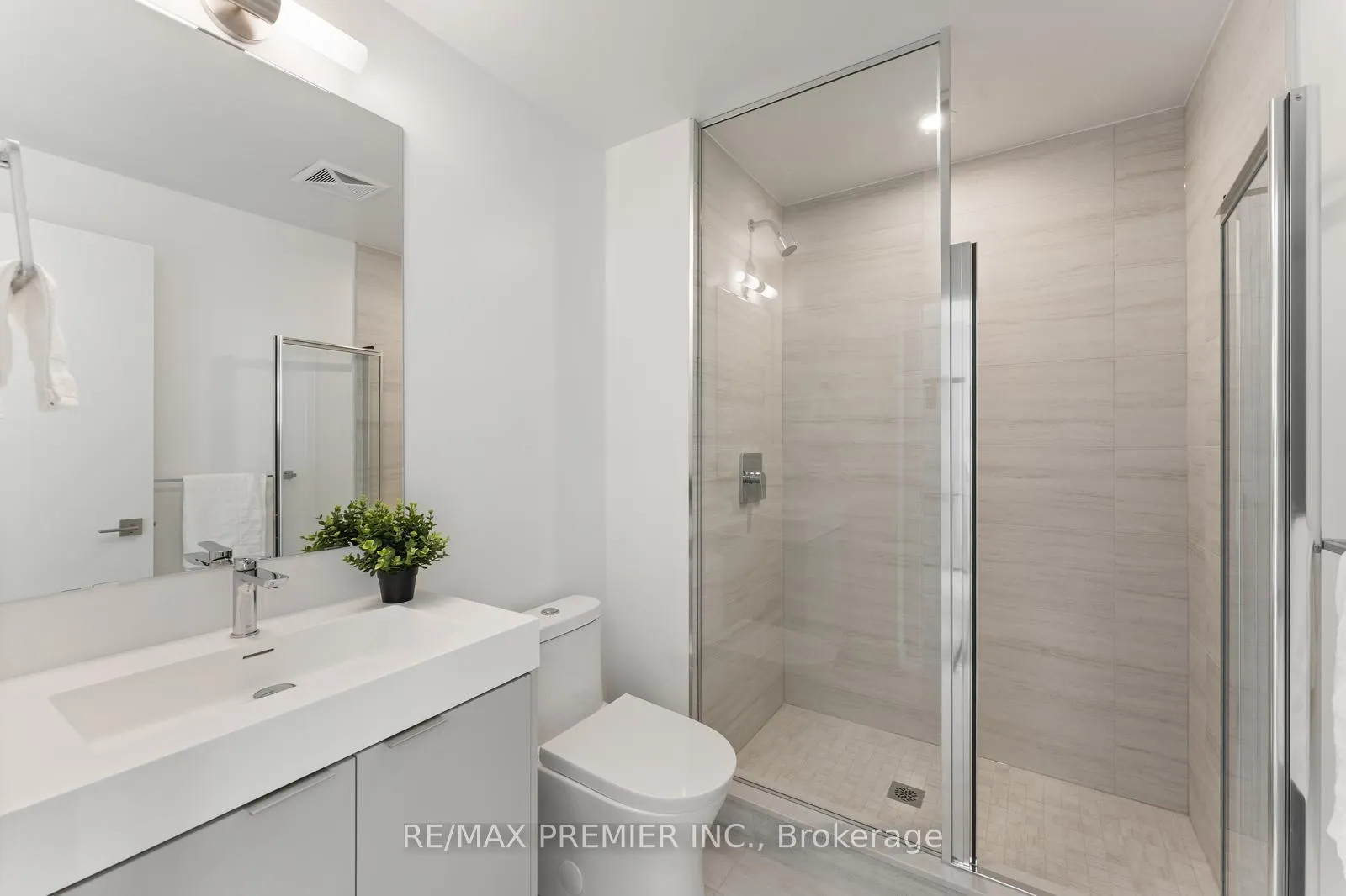 Photo 24 of Unit 1412, 10 Abeja Street, Vaughan, Concord — HOMEH