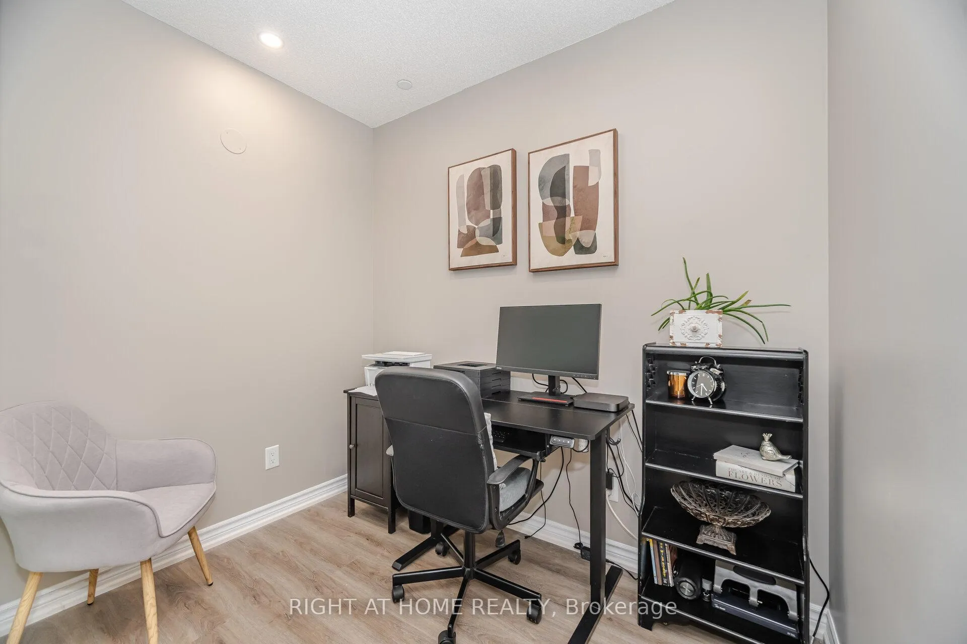 Photo 6 of Unit 101, 716 Main St E, Milton, Timberlea — HOMEH