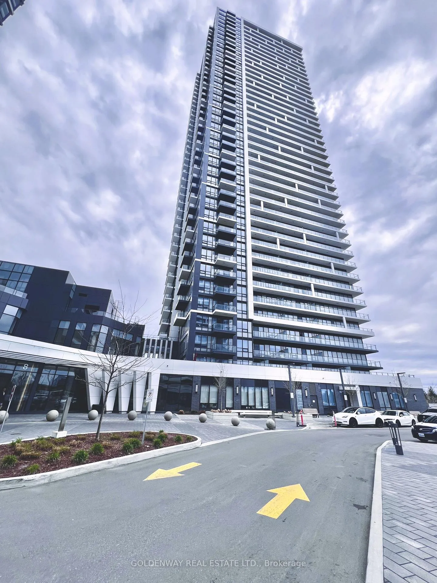 Photo 1 of Unit 2608, 8 Water Walk Drive, Markham, Unionville — HOMEH