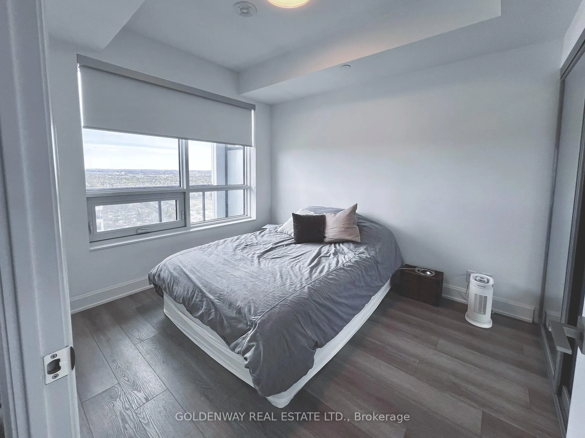Photo 8 of Unit 2608, 8 Water Walk Drive, Markham, Unionville — HOMEH
