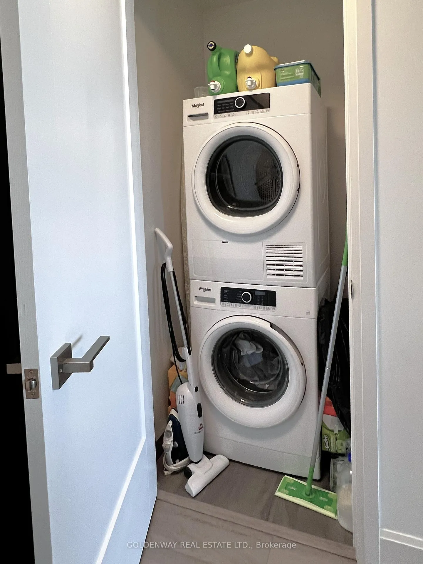 Photo 11 of Unit 2608, 8 Water Walk Drive, Markham, Unionville — HOMEH