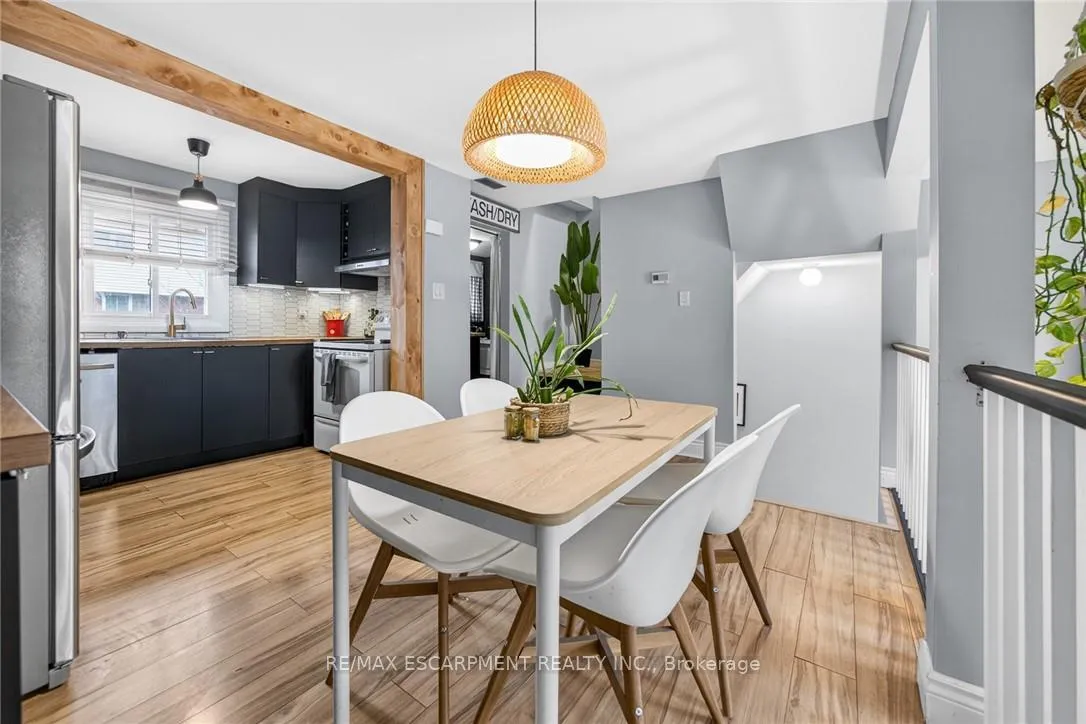 Photo 15 of Unit 15, 23 Watsons Lane, Hamilton, Dundas — HOMEH