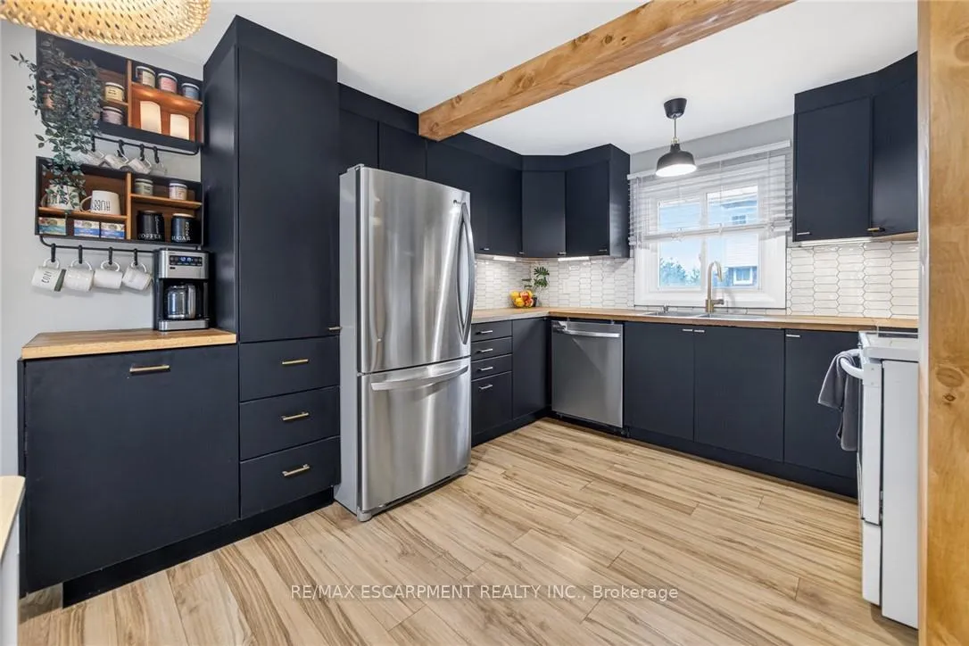 Photo 16 of Unit 15, 23 Watsons Lane, Hamilton, Dundas — HOMEH