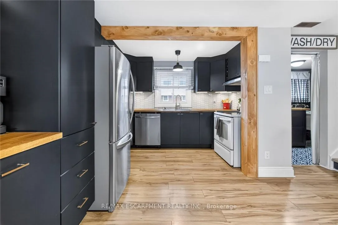 Photo 17 of Unit 15, 23 Watsons Lane, Hamilton, Dundas — HOMEH