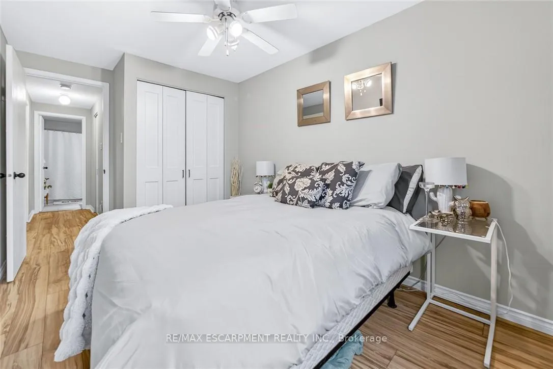 Photo 23 of Unit 15, 23 Watsons Lane, Hamilton, Dundas — HOMEH