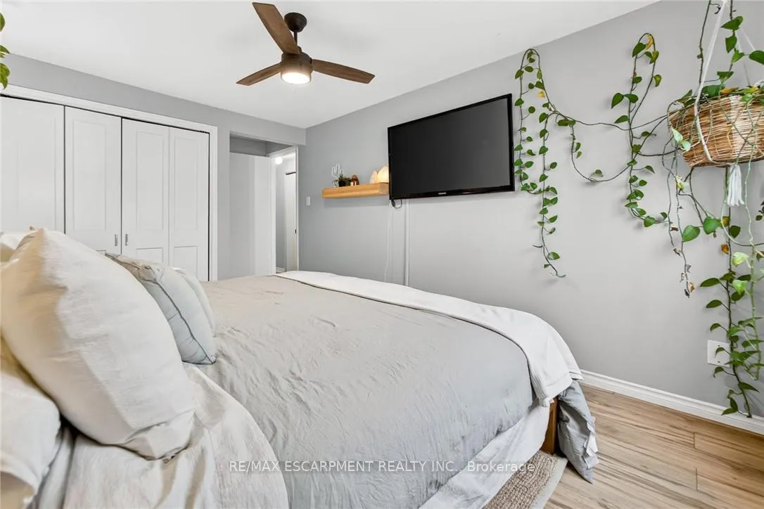Photo 25 of Unit 15, 23 Watsons Lane, Hamilton, Dundas — HOMEH
