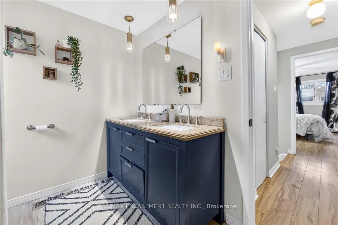 Photo 28 of Unit 15, 23 Watsons Lane, Hamilton, Dundas — HOMEH