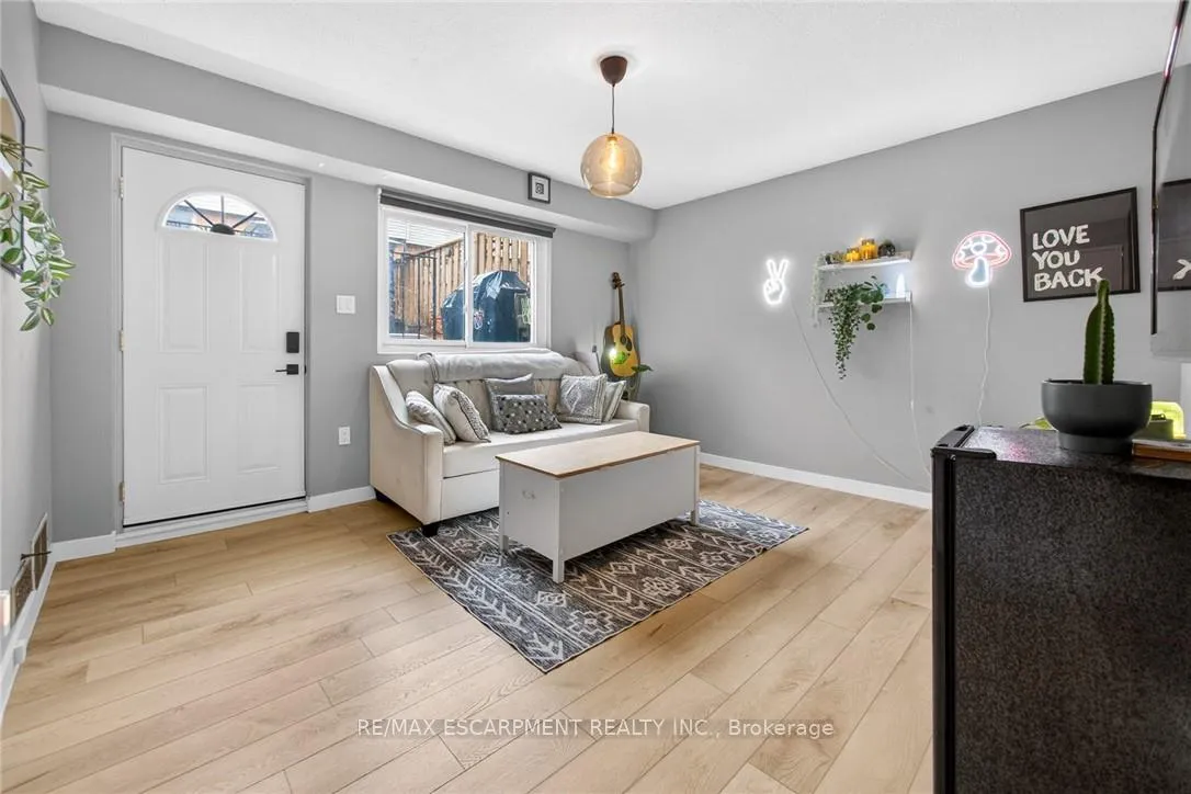 Photo 29 of Unit 15, 23 Watsons Lane, Hamilton, Dundas — HOMEH