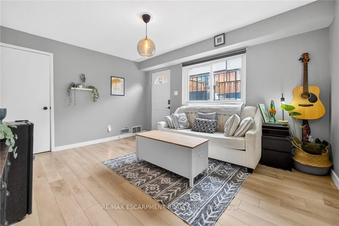 Photo 31 of Unit 15, 23 Watsons Lane, Hamilton, Dundas — HOMEH