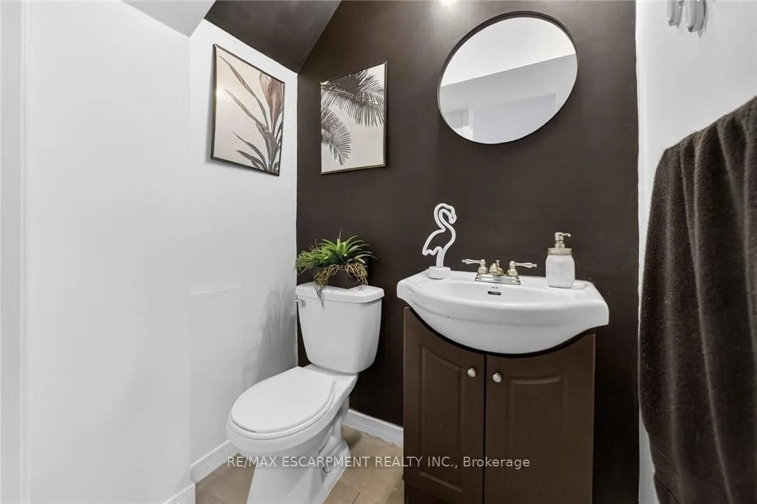 Photo 32 of Unit 15, 23 Watsons Lane, Hamilton, Dundas — HOMEH