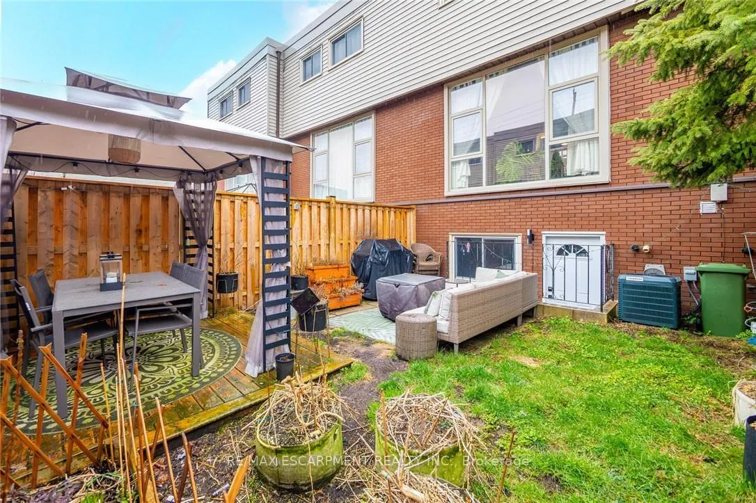 Photo 36 of Unit 15, 23 Watsons Lane, Hamilton, Dundas — HOMEH