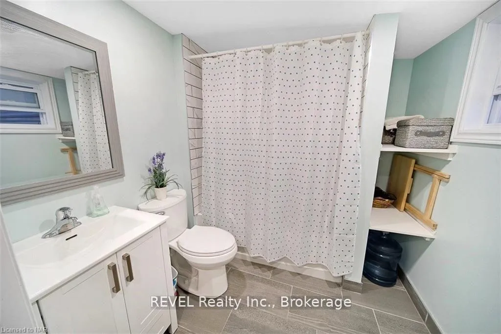 Photo 17 of MAIN/ 4102 Portage Road, Niagara Falls, Cherrywood — HOMEH