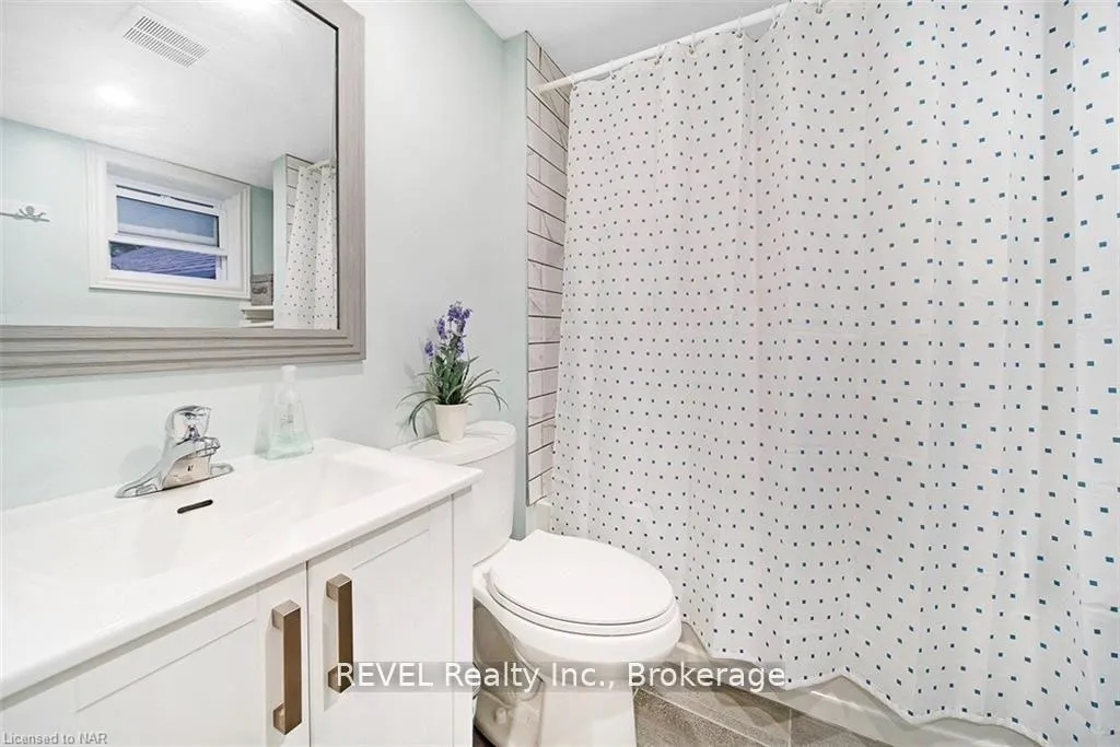 Photo 18 of MAIN/ 4102 Portage Road, Niagara Falls, Cherrywood — HOMEH