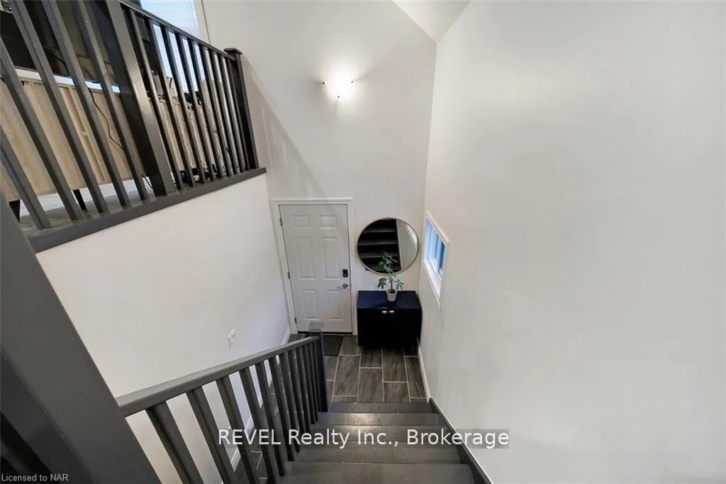 Photo 20 of MAIN/ 4102 Portage Road, Niagara Falls, Cherrywood — HOMEH