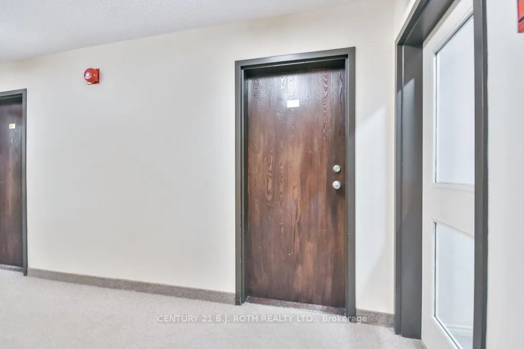 Photo 3 of Unit A7, 175 Edgehill Drive, Barrie, Letitia Heights — HOMEH